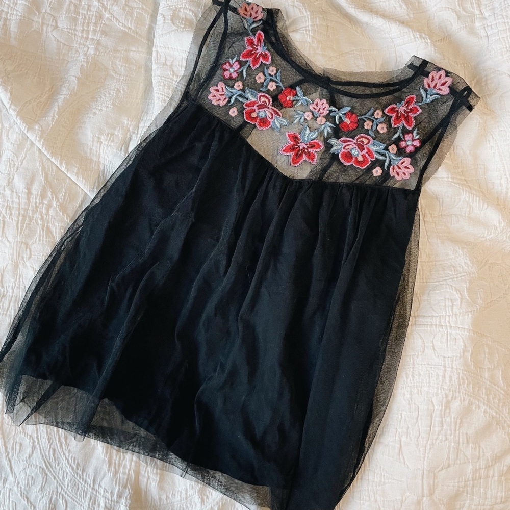 Hollister embroidered tank - sale